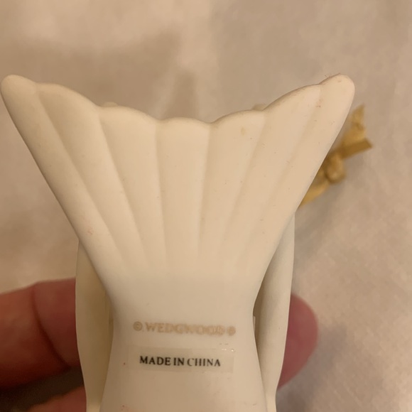 Wedgwood Christmas tree ornament dove in box - Picture 8 of 8